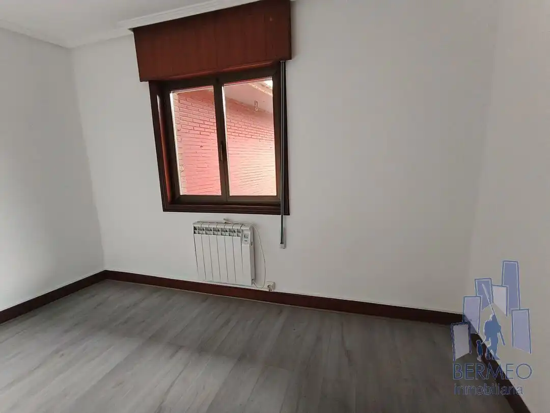 Habitación de Piso en venta en Bermeo con Calefacción, Trastero y Balcón