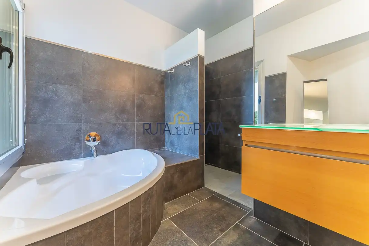 Baño de Casa o chalet en venta en Zamora Capital  con Calefacción, Jardín privado y Piscina