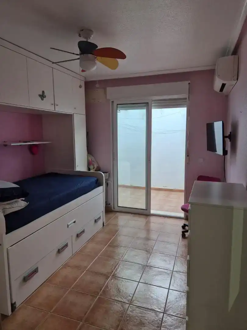 Habitación de Dúplex en venta en Alguazas con Aire acondicionado, Trastero y Amueblado