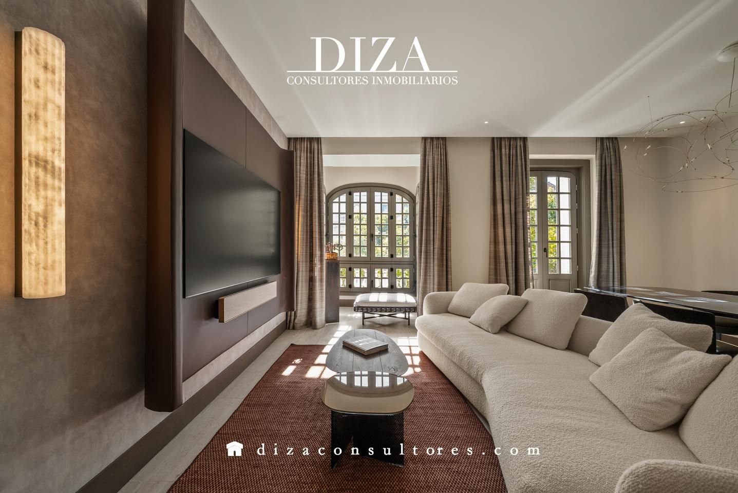 Sala d'estar de Pis en venda en  Madrid Capital amb Aire condicionat, Calefacció i Moblat