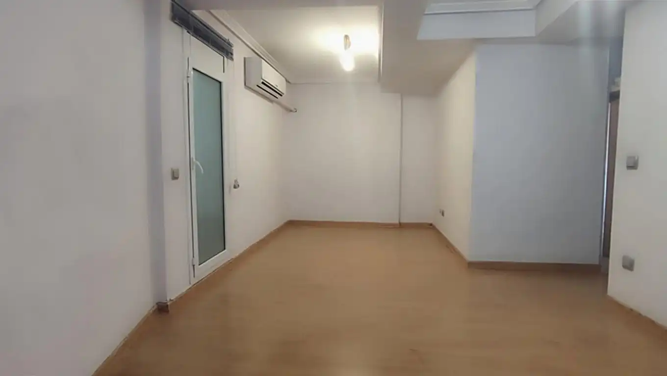 Piso en venta en L'Hospitalet de Llobregat con Aire acondicionado y Calefacción