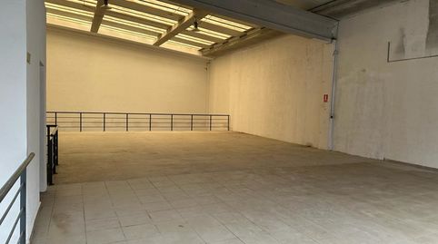 Foto 5 von Fabrikhallen zur Miete in Centre, Badalona