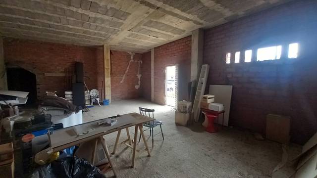 Local comercial en Alquiler en Barrio la Rotiza, 50 en Marina de Cudeyo