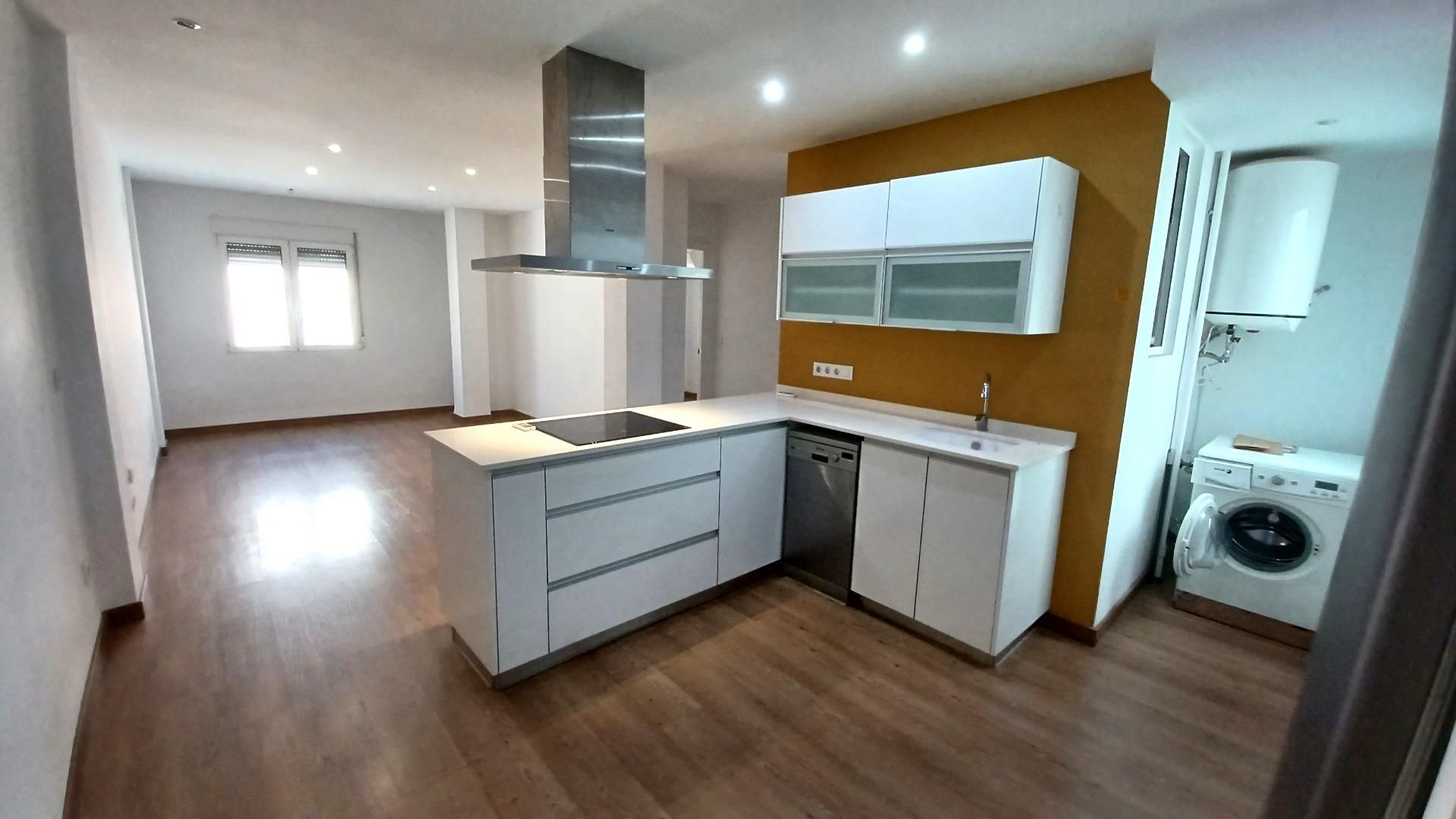 Kitchen of Flat to rent in  Valencia Capital  with Air Conditioner and Parquet flooring