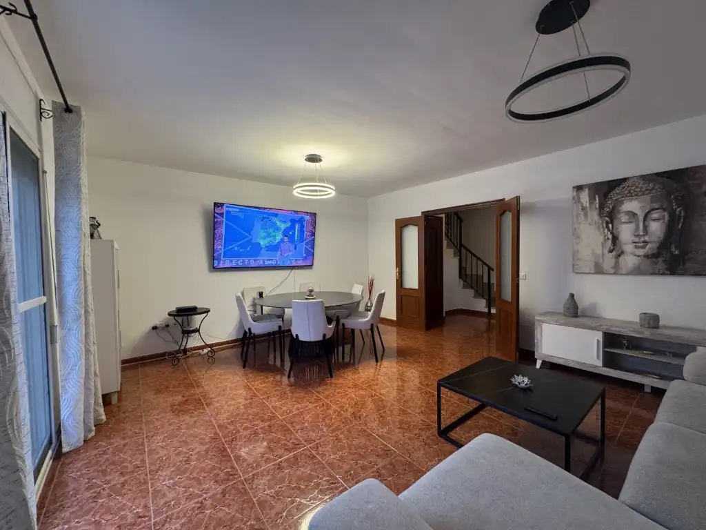 Sala d'estar de Casa o xalet en venda en Estepona amb Forn i Rentadora