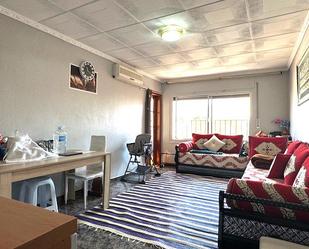 Sala d'estar de Pis en venda en Sant Boi de Llobregat amb Aire condicionat, Calefacció i Terrassa