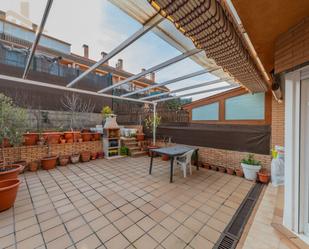 Terrassa de Casa adosada en venda en Móstoles amb Calefacció, Jardí privat i Parquet