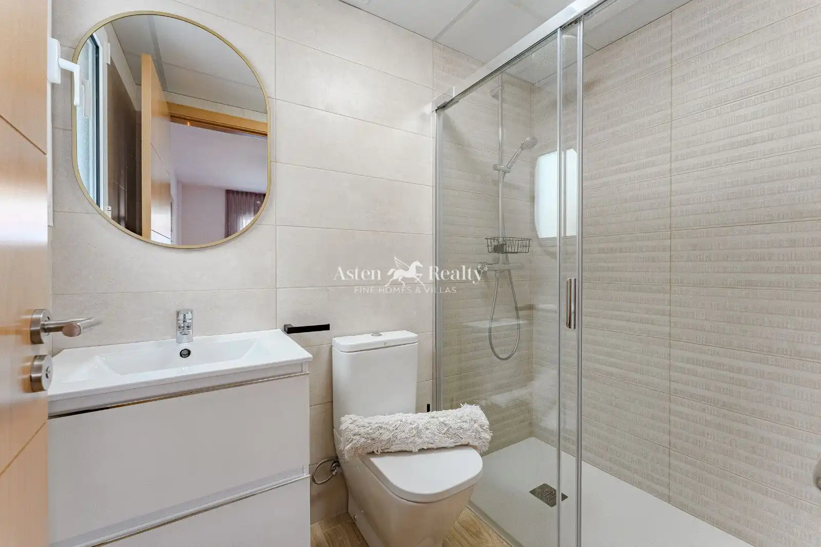 Badezimmer von Wohnung zum Verkauf in Arona mit Klimaanlage, Privatgarten und Terrasse