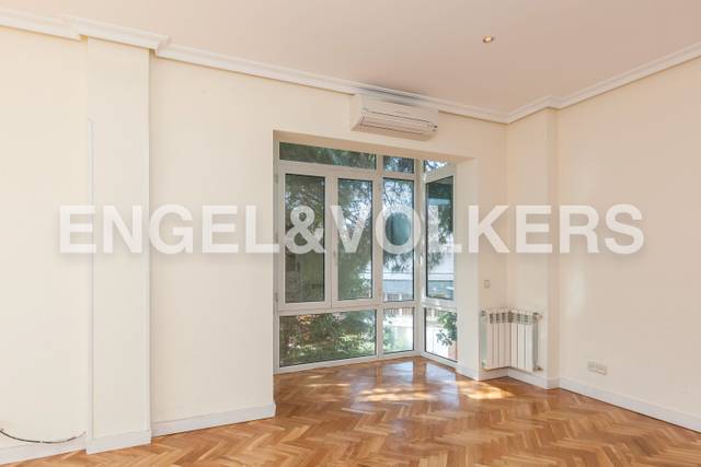 Piso en Alquiler en Colina