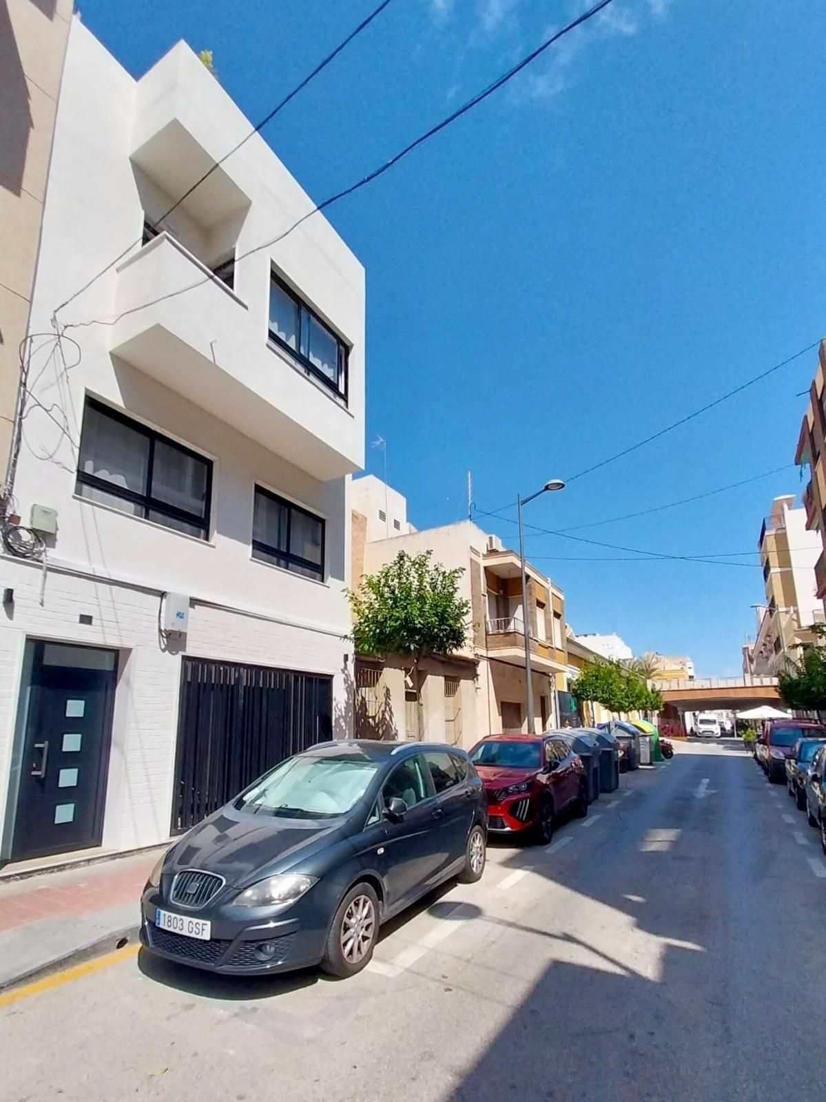 Vista exterior de Planta baixa de lloguer en Guardamar del Segura amb Aire condicionat