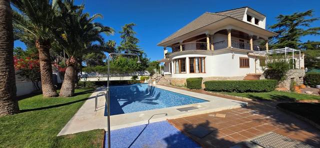 Casa-chalet en Venta en La Cañada