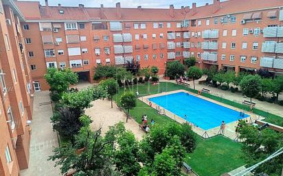 Exterior view of Flat for sale in Fuenlabrada  with Air Conditioner and Balcony