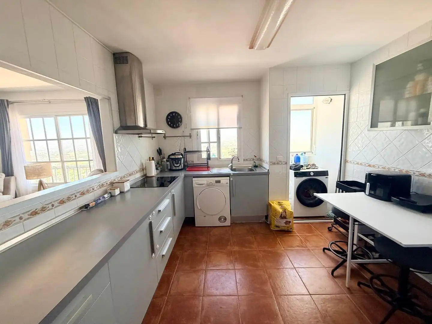 Casa aparellada amb jardí en venda a Calle QUITAPENAS, imagen 16