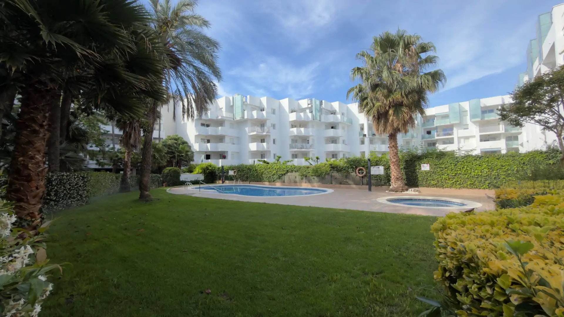 Vista exterior de Apartamento en venta en Roses con Aire acondicionado, Calefacción y Terraza
