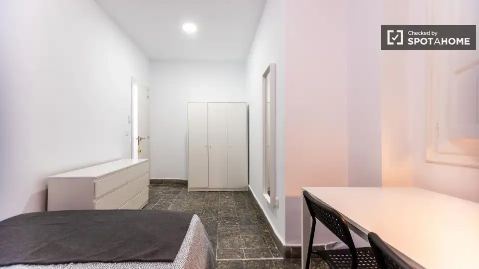 Habitación de Piso para compartir en Valencia con Aire acondicionado, Calefacción y Amueblado