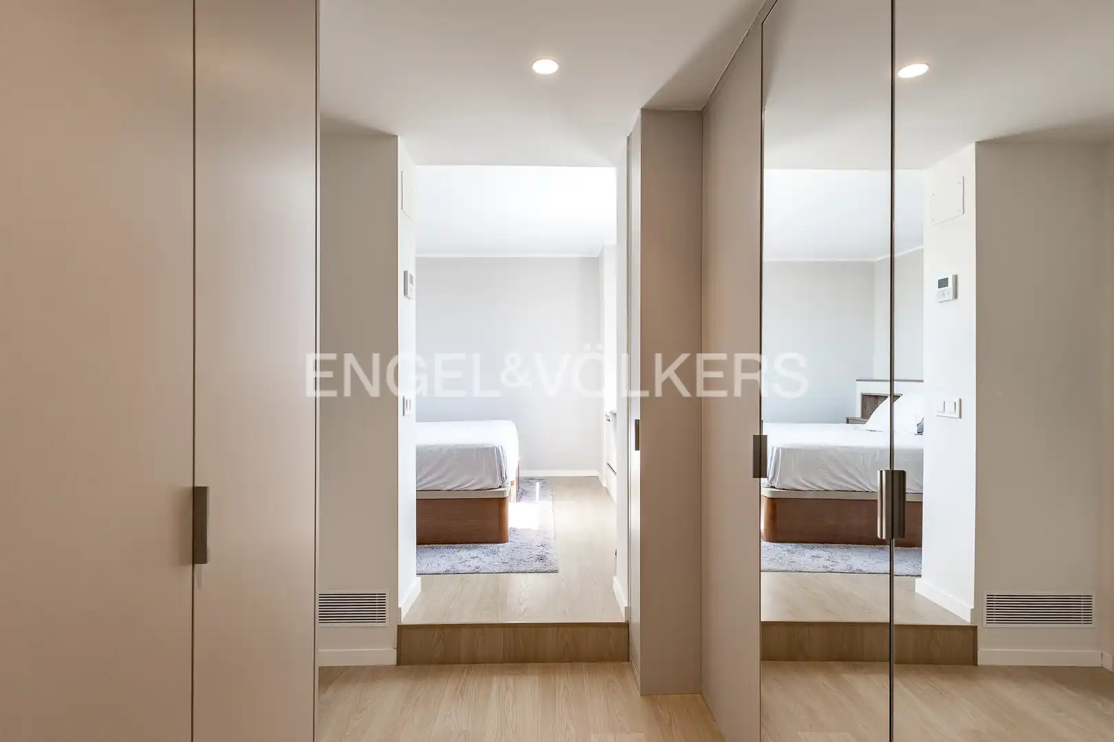Bedroom of Attic for sale in Barcelona  with Air Conditioner, Heating and Private garden