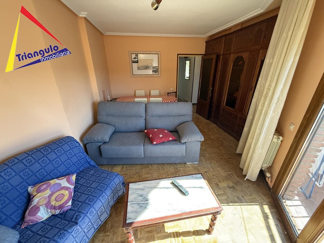 Sala d'estar de Pis de lloguer en Segovia Capital amb Calefacció, Parquet i Terrassa
