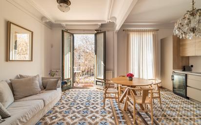 Living room of Flat for sale in  Barcelona Capital  with Air Conditioner, Heating and Furnished