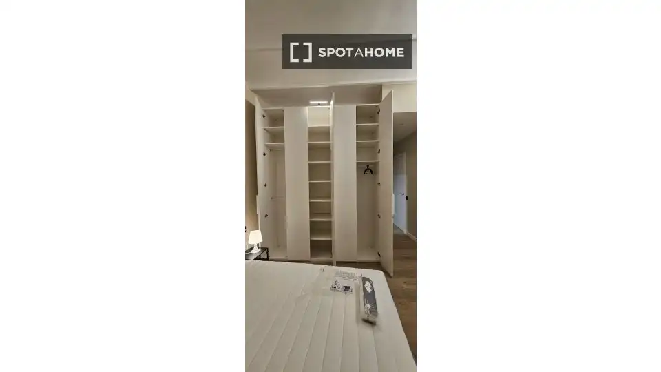 Bedroom of Flat for rent in Barcelona  with Air Conditioner, Heating and Furnished