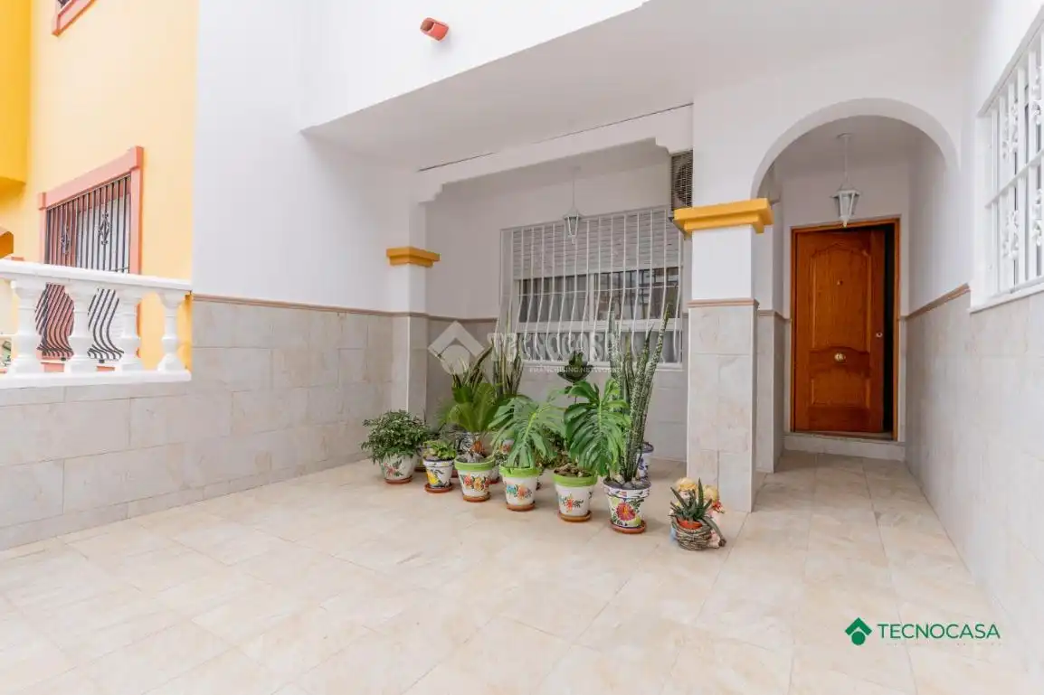 Piso en venta en Roquetas de Mar con Aire acondicionado, Terraza y Balcón