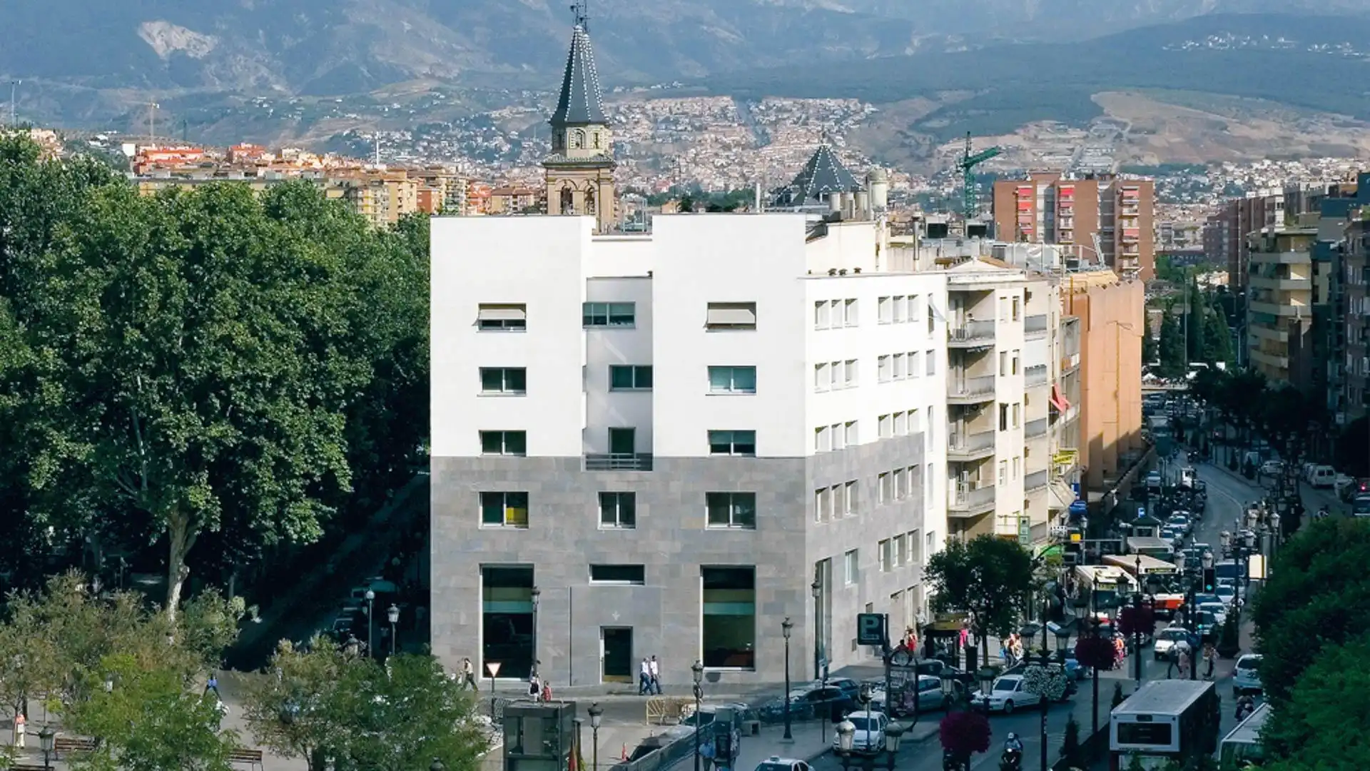 Vista exterior de Piso en venta en Granada con Calefacción, Parquet y Alarma
