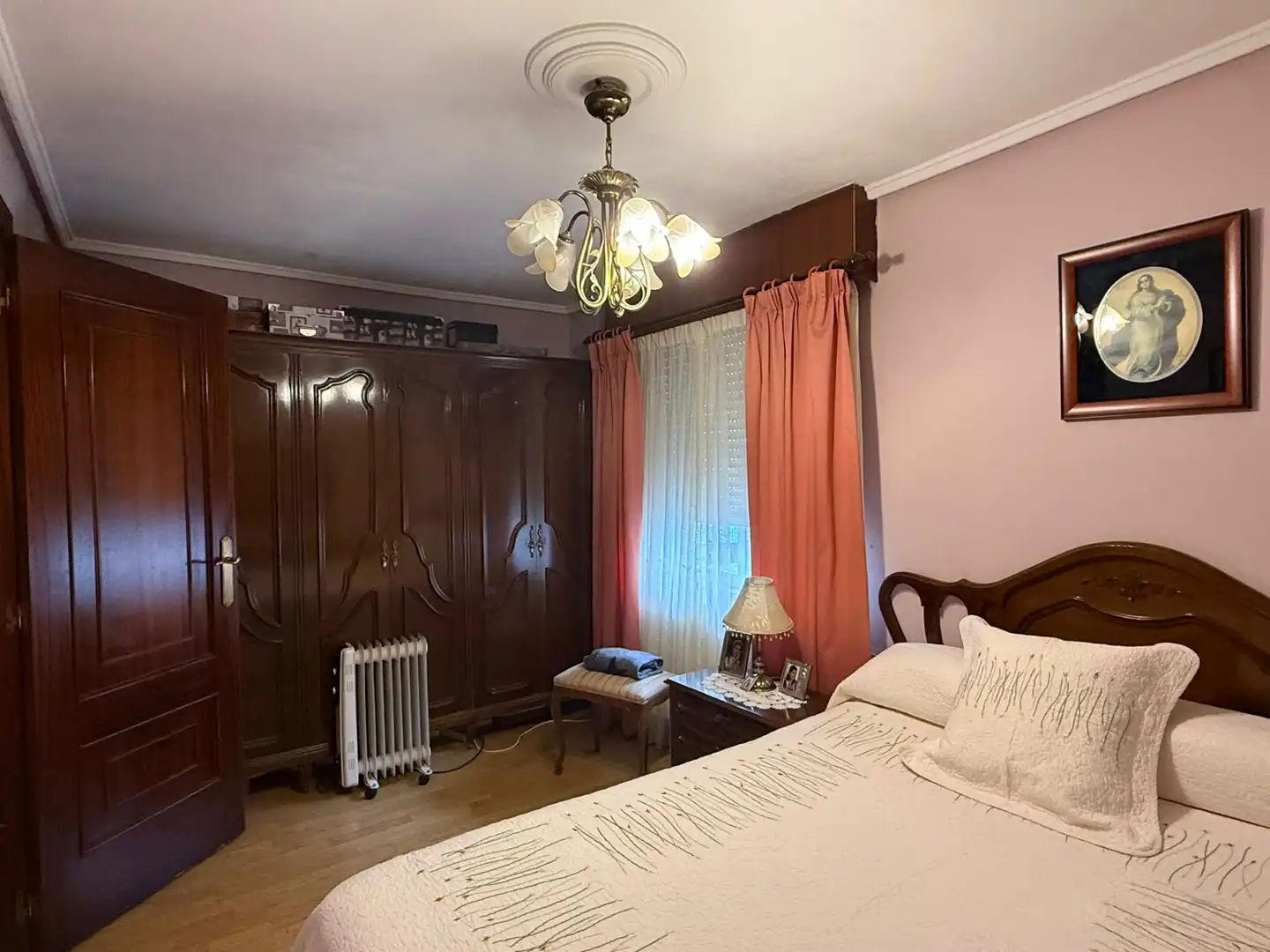 Dormitori de Casa o xalet en venda en Ferrol amb Calefacció i Traster