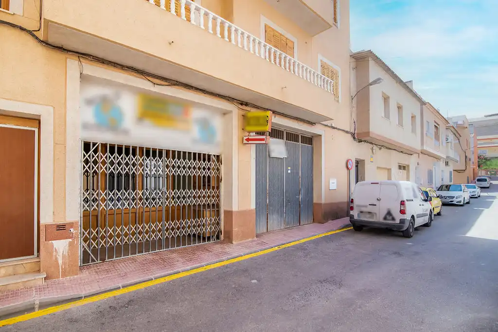 Business premises for sale in Juan Pablo II, imagen 2