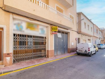 Locale commerciale in vendita a Juan Pablo II