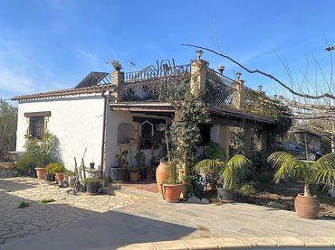 Casa rustica con piscina in vendita a Casella