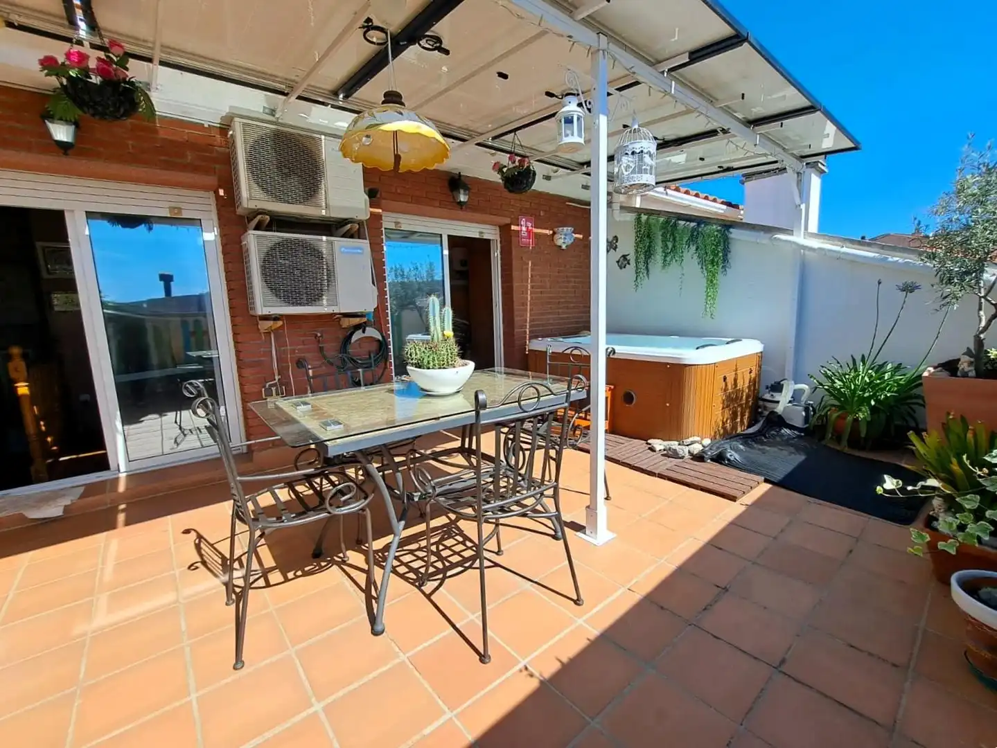 Terraza de Dúplex en venta en Olesa de Montserrat con Aire acondicionado, Calefacción y Jardín privado