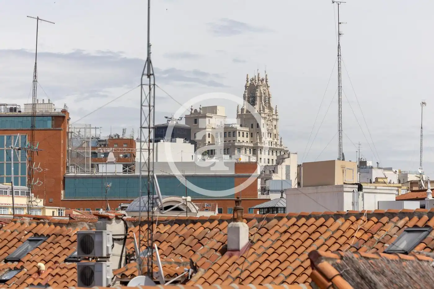Vista exterior de Ático de alquiler en Madrid con Aire acondicionado, Calefacción y Amueblado