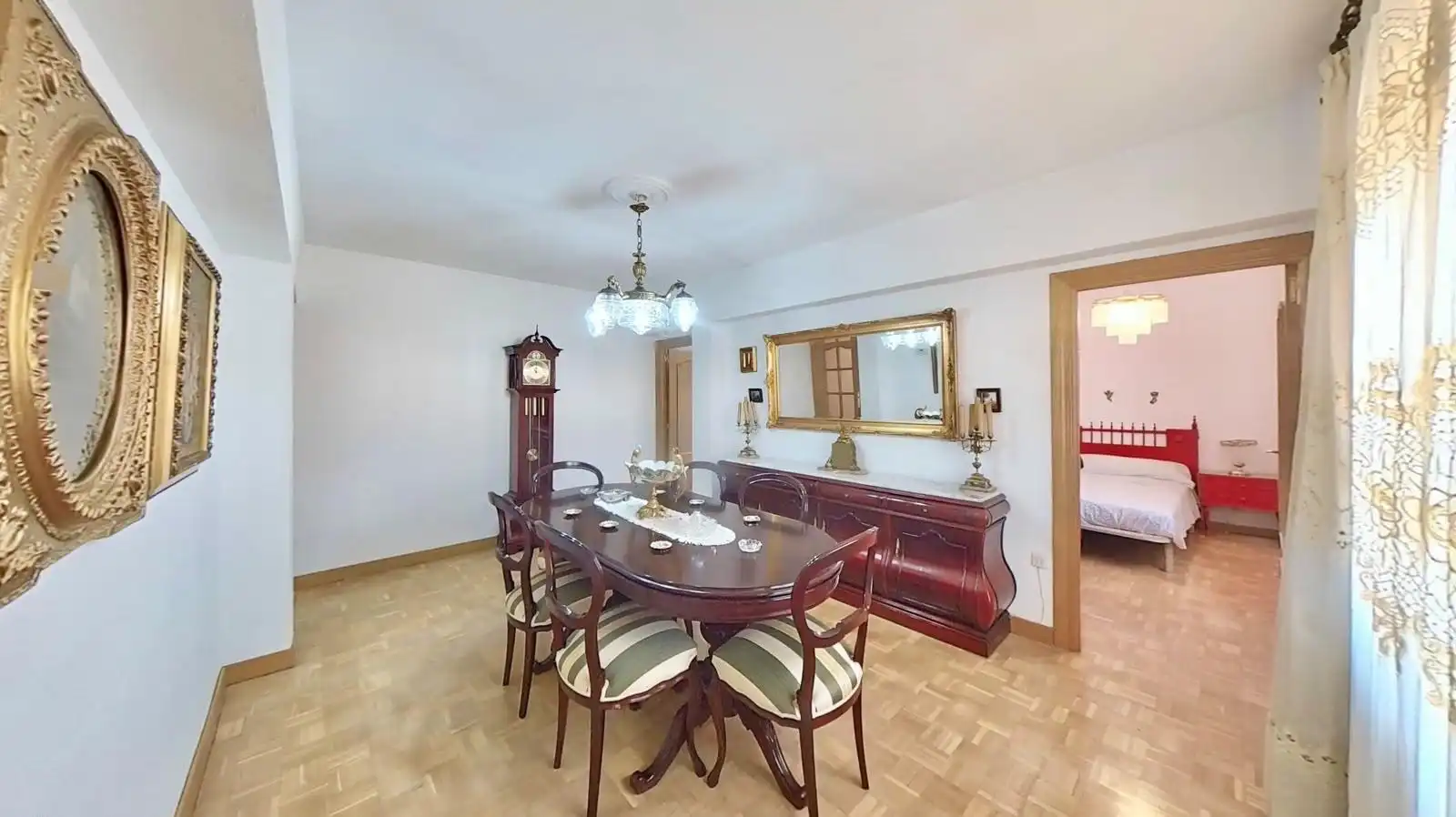 Comedor de Apartamento en venta en Madrid con Calefacción y Trastero