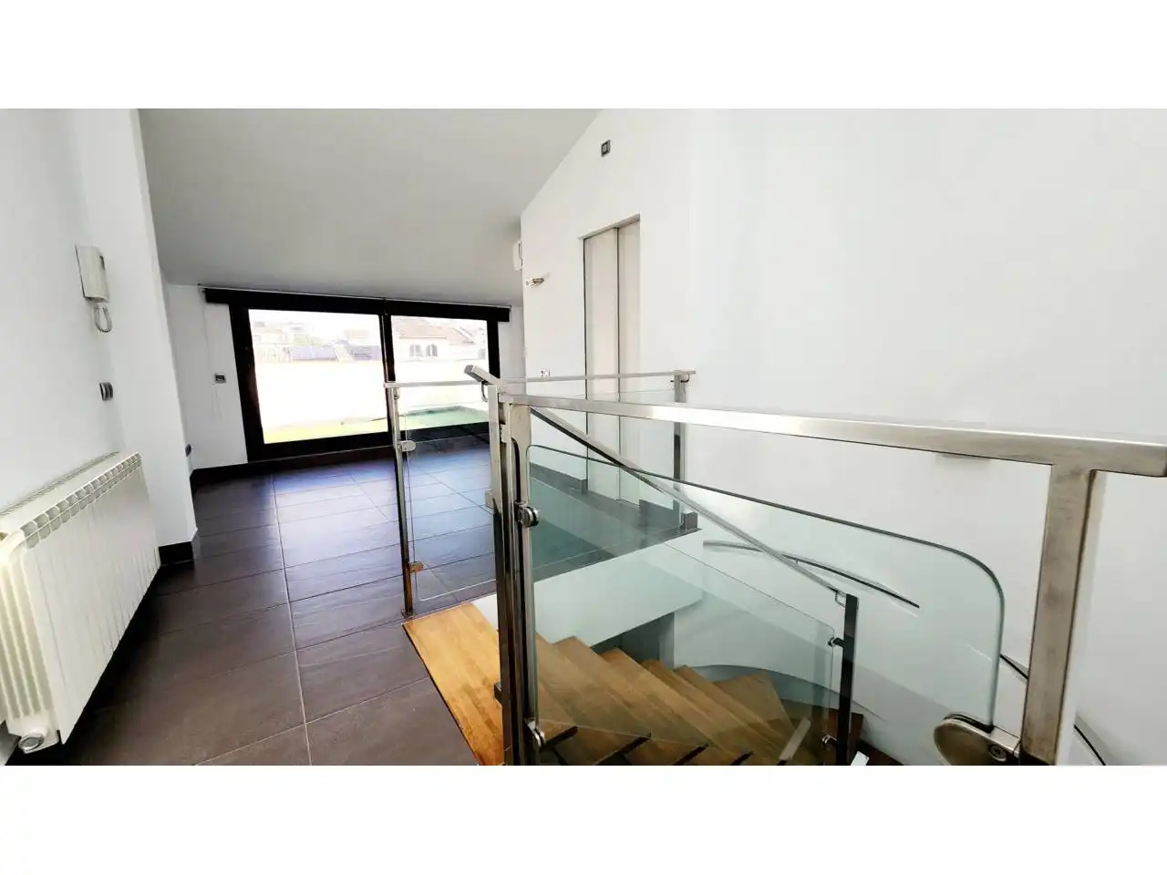 Einfamilien-Reihenhaus zum Verkauf in Sabadell mit Klimaanlage, Heizung und Terrasse