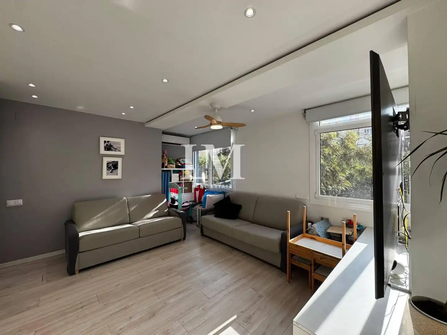 Sala d'estar de Apartament en venda en Gràcia