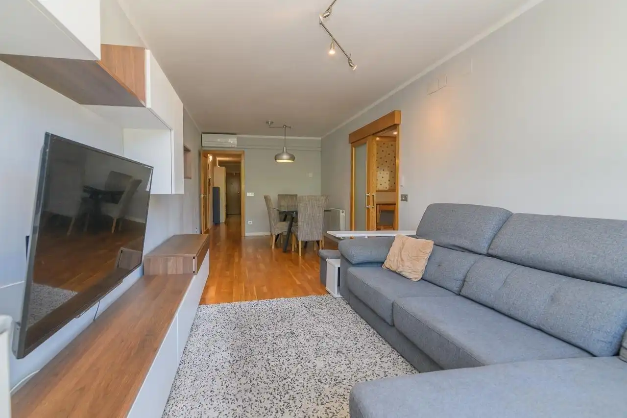 Wohnzimmer von Wohnung zum Verkauf in Barcelona mit Klimaanlage, Heizung und Balkon
