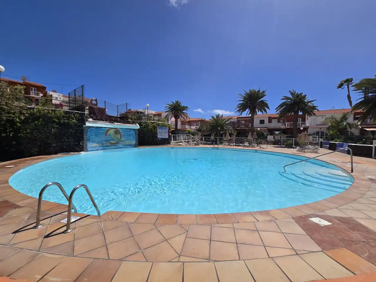 Piscina de Dúplex de alquiler en San Bartolomé de Tirajana con Terraza, Amueblado y Piscina comunitaria