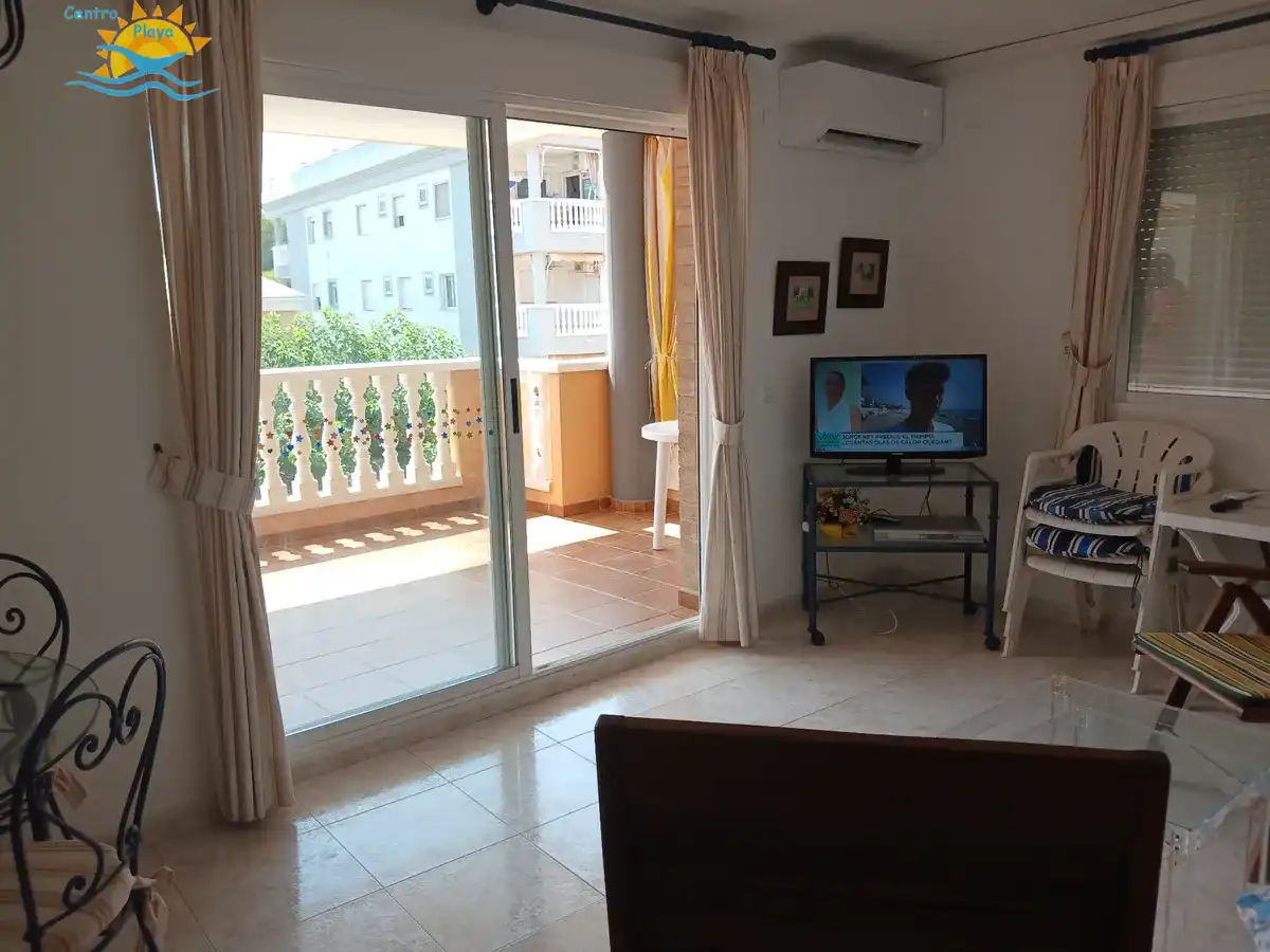Sala d'estar de Apartament en venda en Moncofa amb Calefacció, Terrassa i Moblat