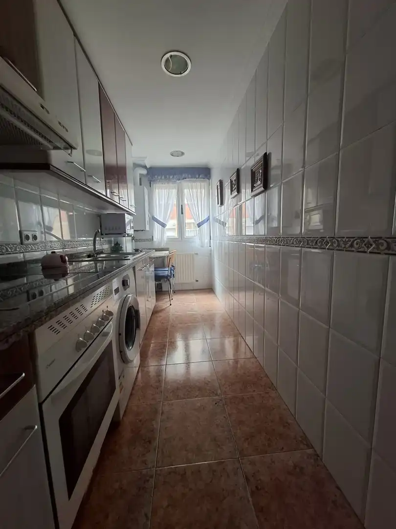 Kitchen of Flat for rent in Gijón   with Heating, Parquet flooring and Furnished