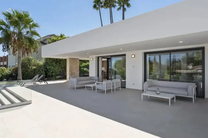 Chalet con piscina en venta en San Pedro de Alcántara, imagen 5