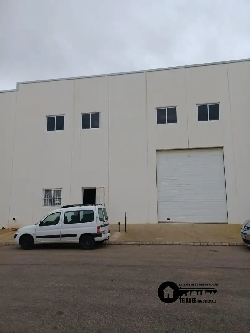 Nave industrielle à vendre à Chinchilla de Monte-Aragón