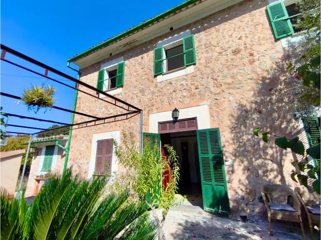 Vista exterior de Finca rústica en venda en Sóller amb Jardí privat, Terrassa i Moblat