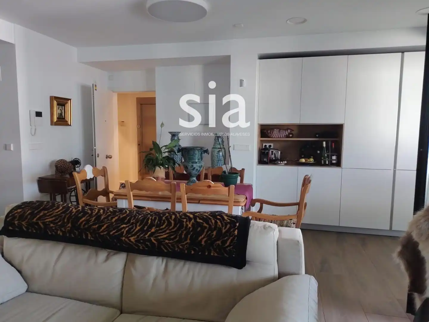 Sala d'estar de Pis en venda en Vitoria - Gasteiz amb Calefacció, Terrassa i Traster