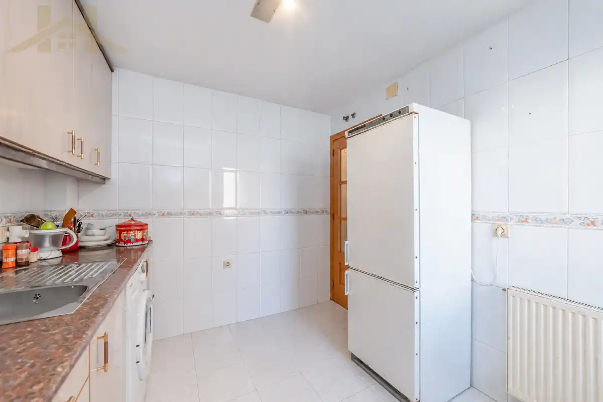Kitchen of Flat for sale in Valdemoro  with Heating, Storage room and Oven
