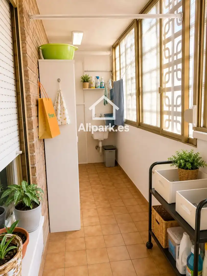 Flat for rent in Alicante / Alacant  with Heating, Terrace and Swimming Pool