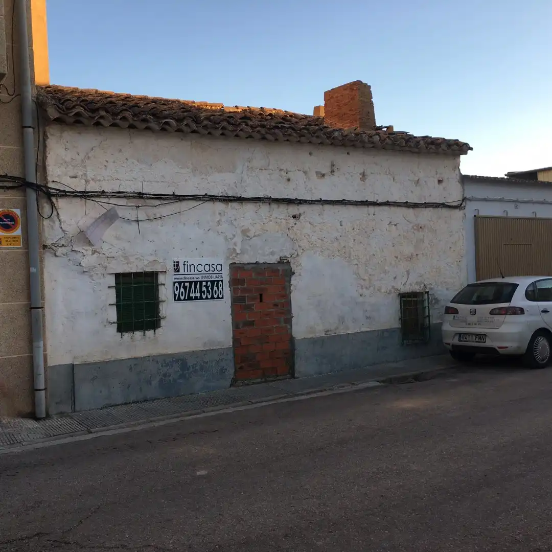 Terrenys i solars en venda a La Roda