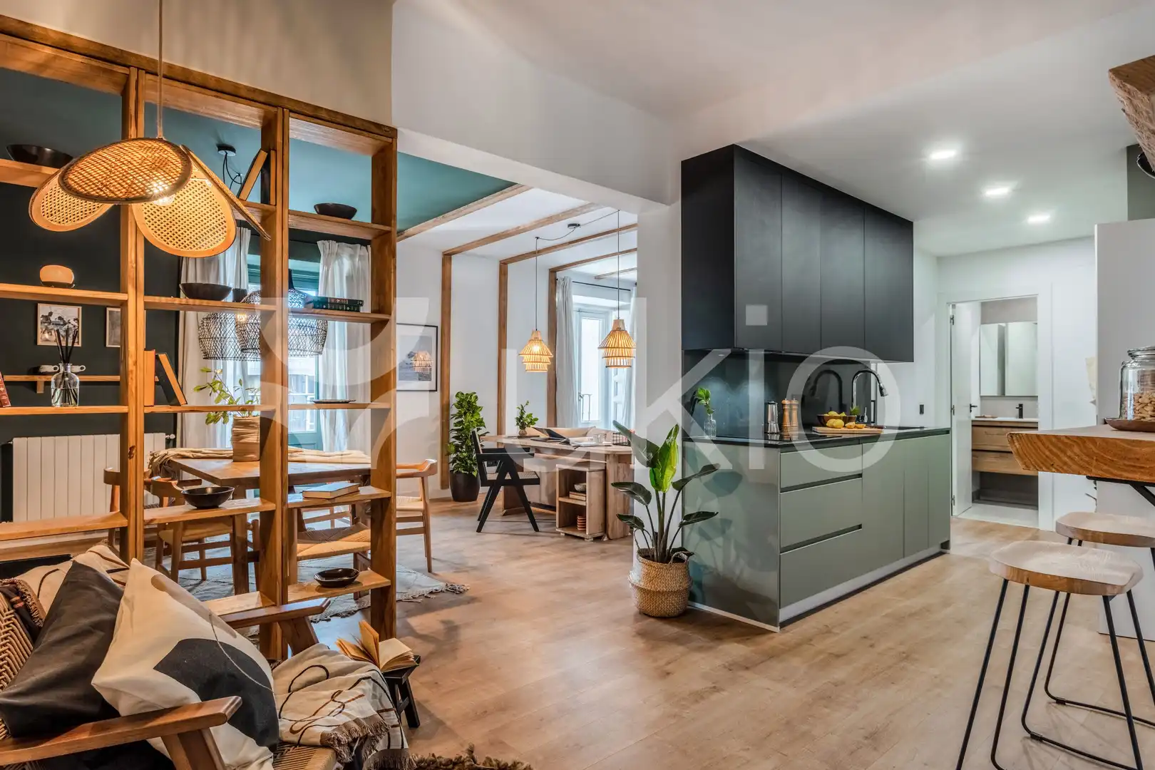 Cuina de Apartament de lloguer en Madrid amb Aire condicionat, Calefacció i Moblat