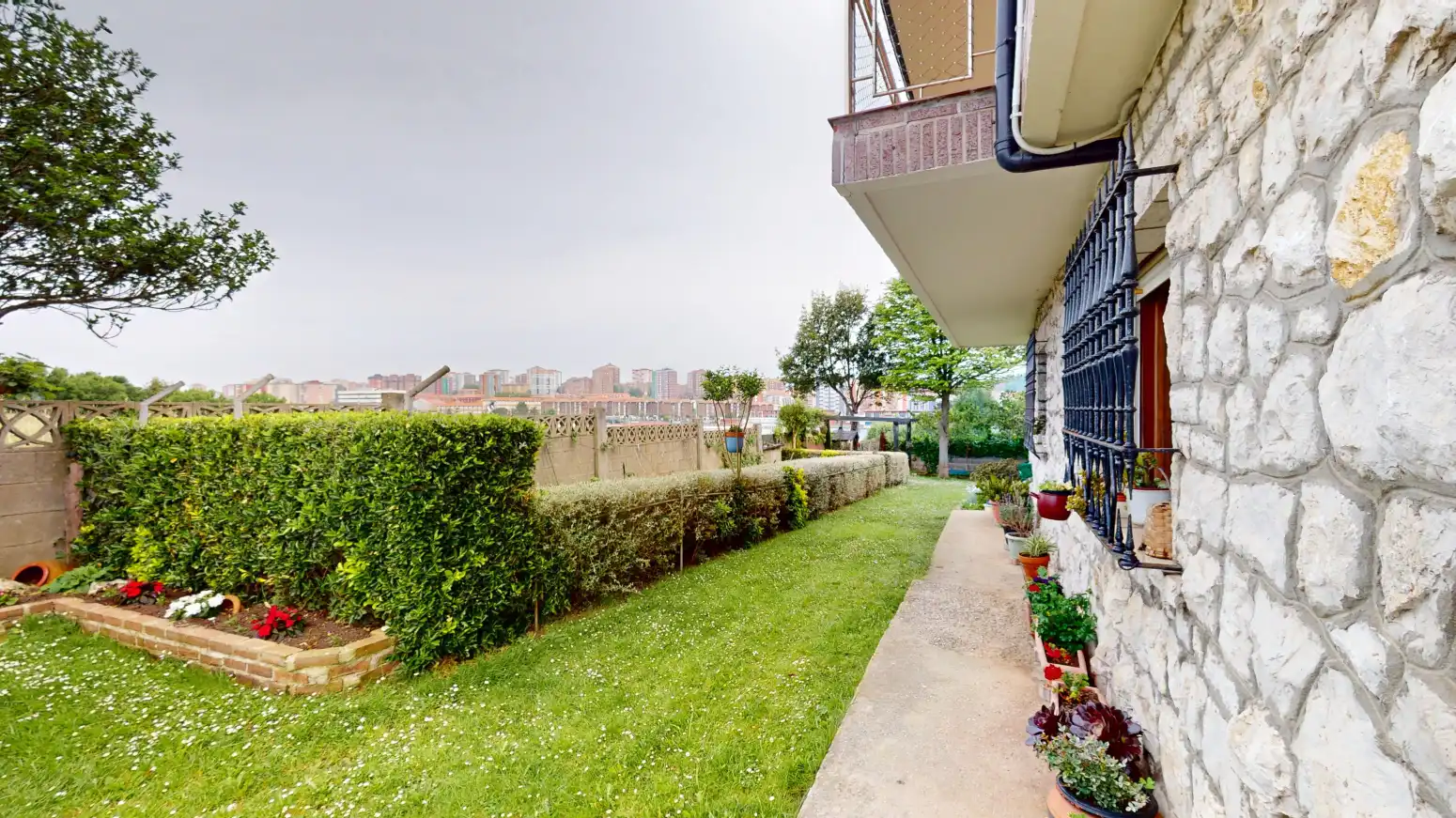 Terraza de Casa o chalet en venta en Santander con Calefacción, Jardín privado y Parquet