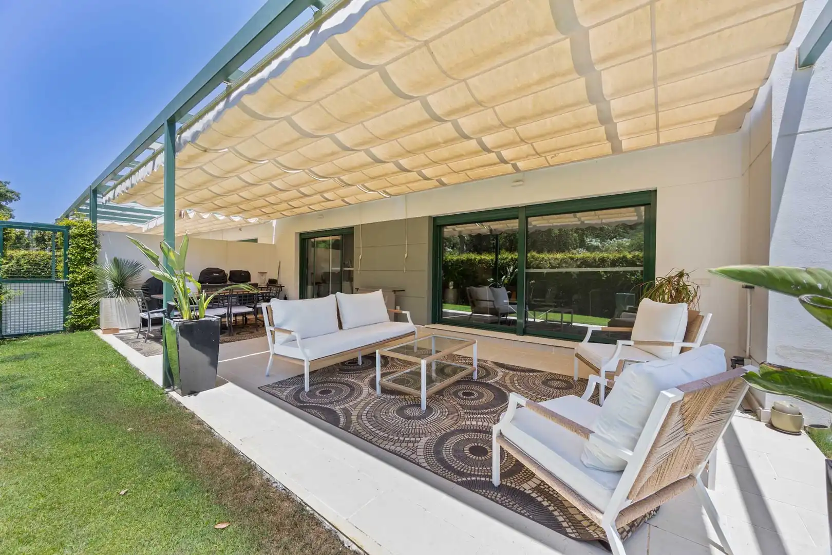 Terraza de Planta baja en venta en Sotogrande con Aire acondicionado, Calefacción y Jardín privado