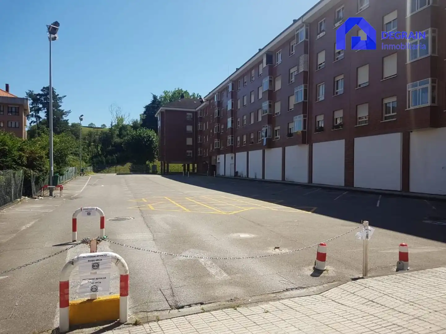Parking de Local de alquiler en Oviedo 