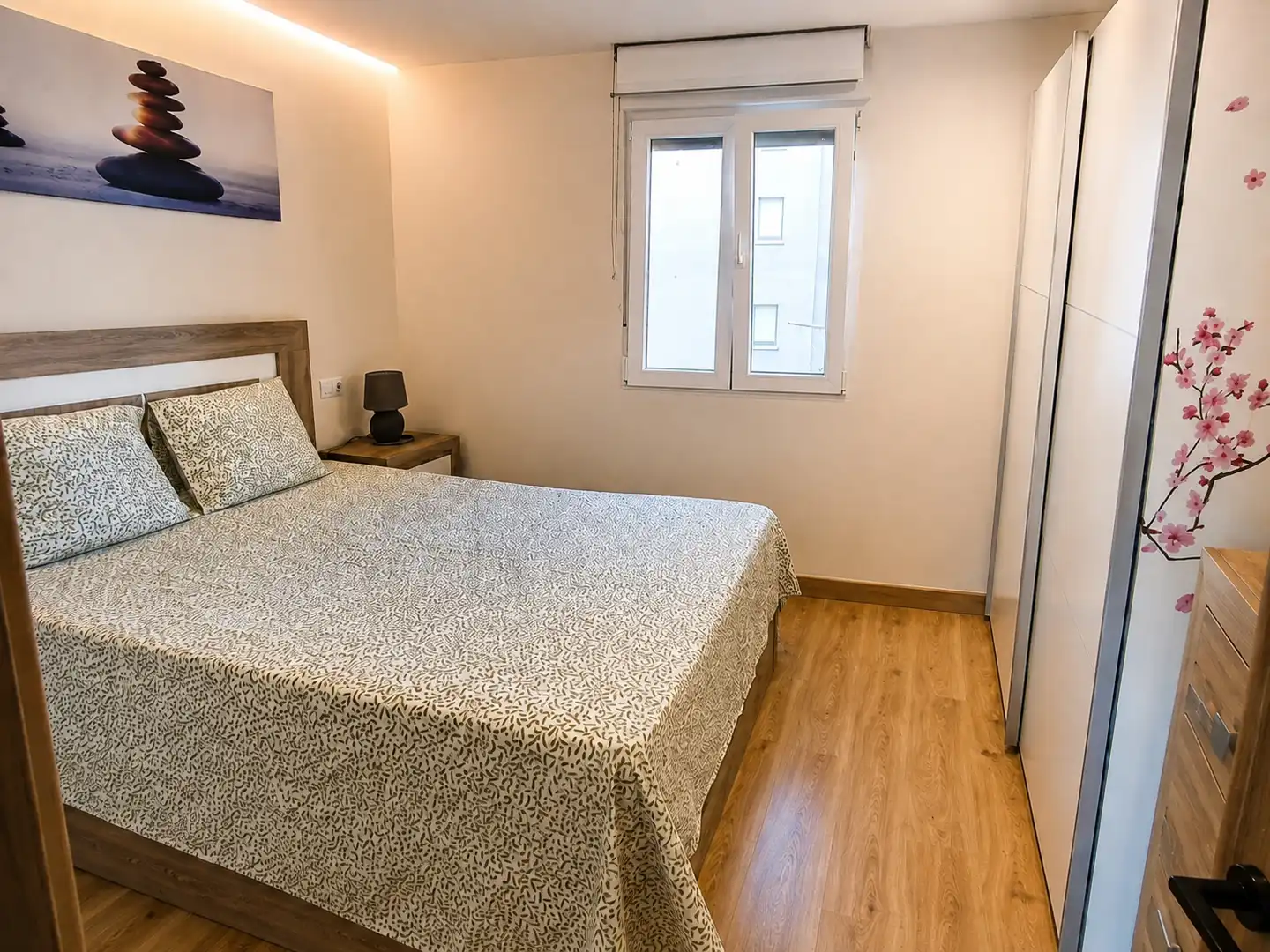 Flat for rent in Paseo de Altamira, Los Castros